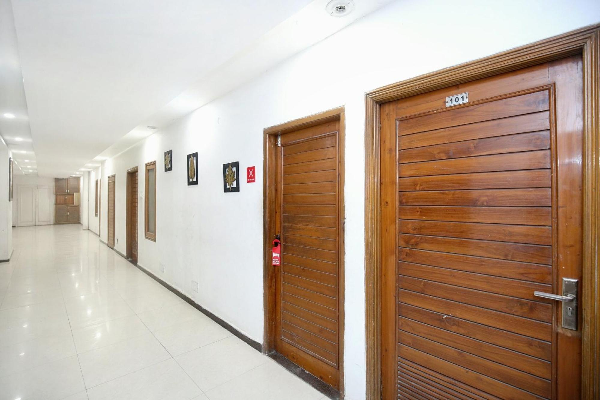 Hotel O Queensland Amritsar Exteriör bild