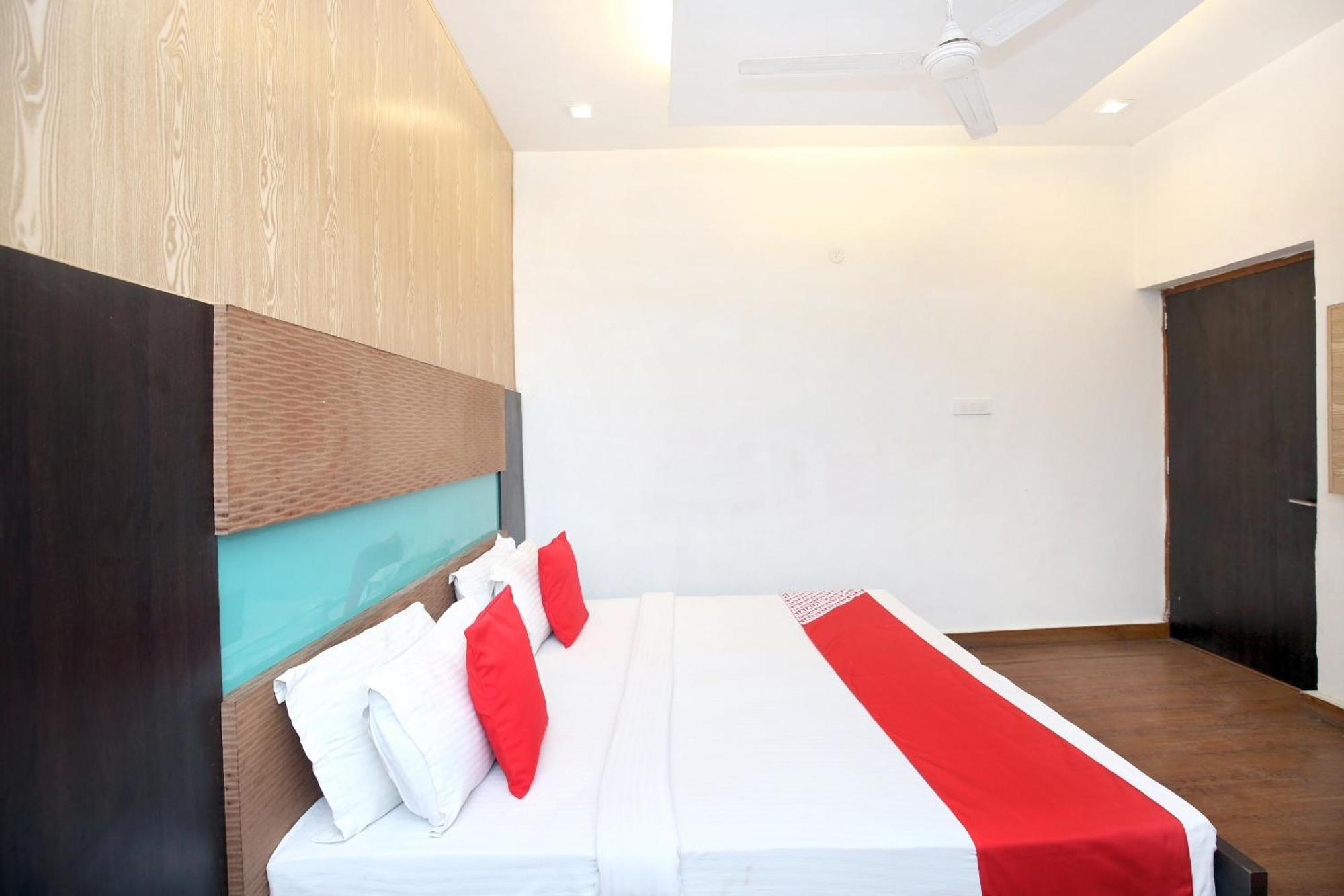 Hotel O Queensland Amritsar Exteriör bild